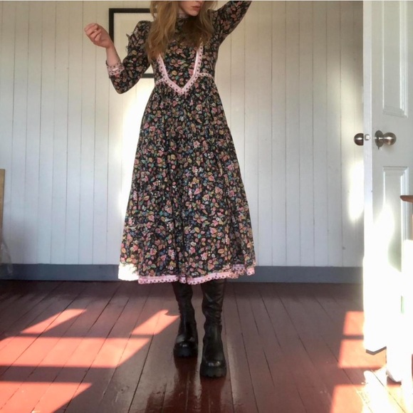 Gunne sax style vintage dress - Picture 3 of 5